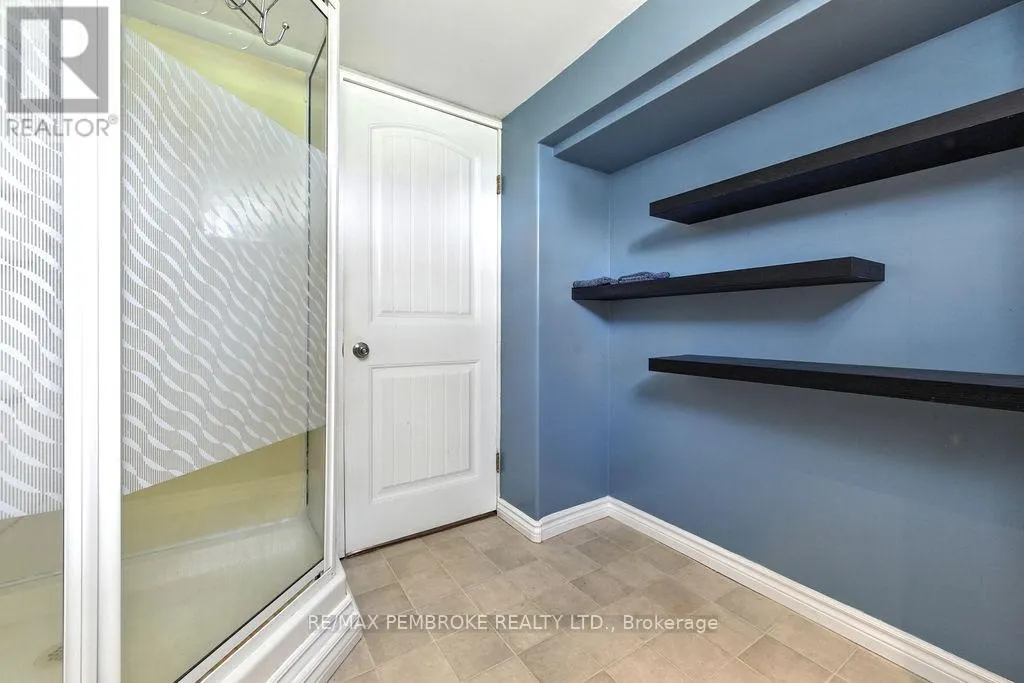 10 SILKE DRIVE