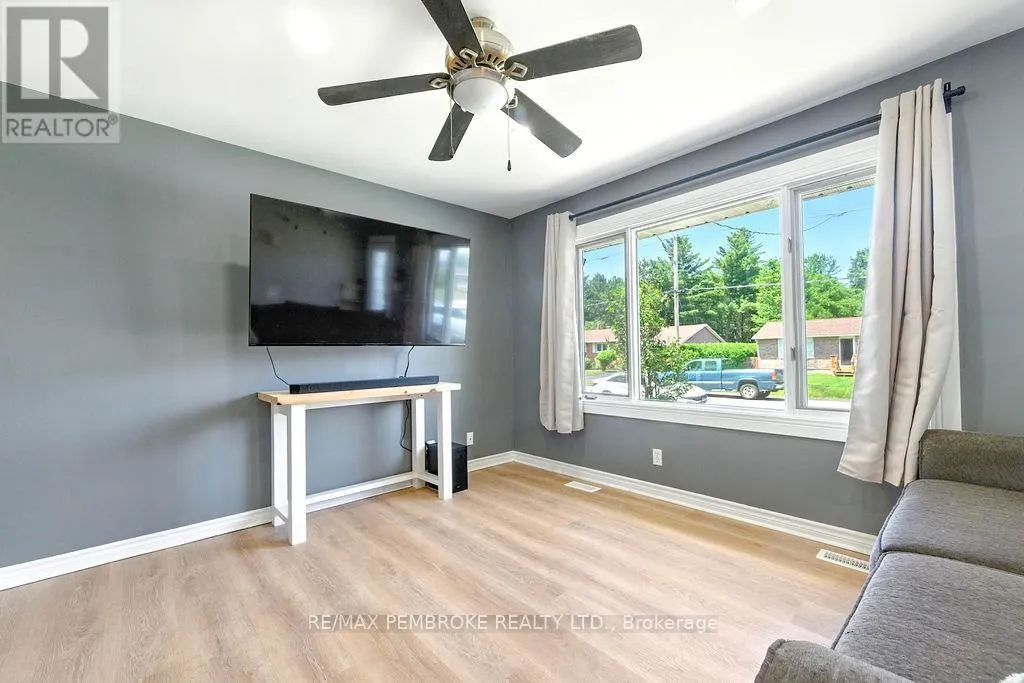 10 SILKE DRIVE
