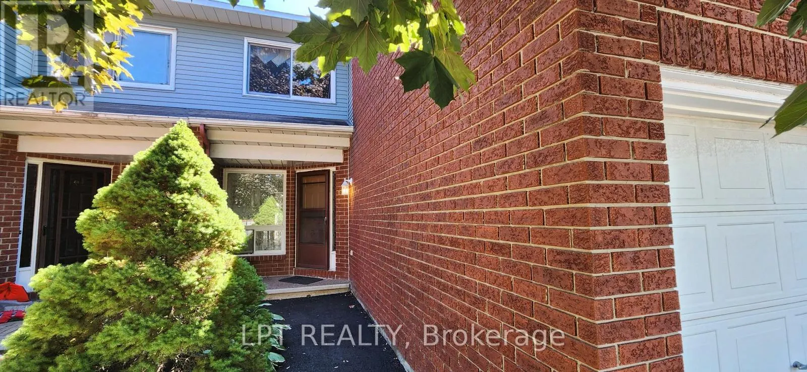 148 PICKWICK DRIVE