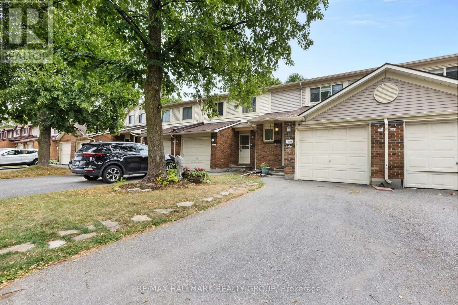 1598 HOSKINS CRESCENT