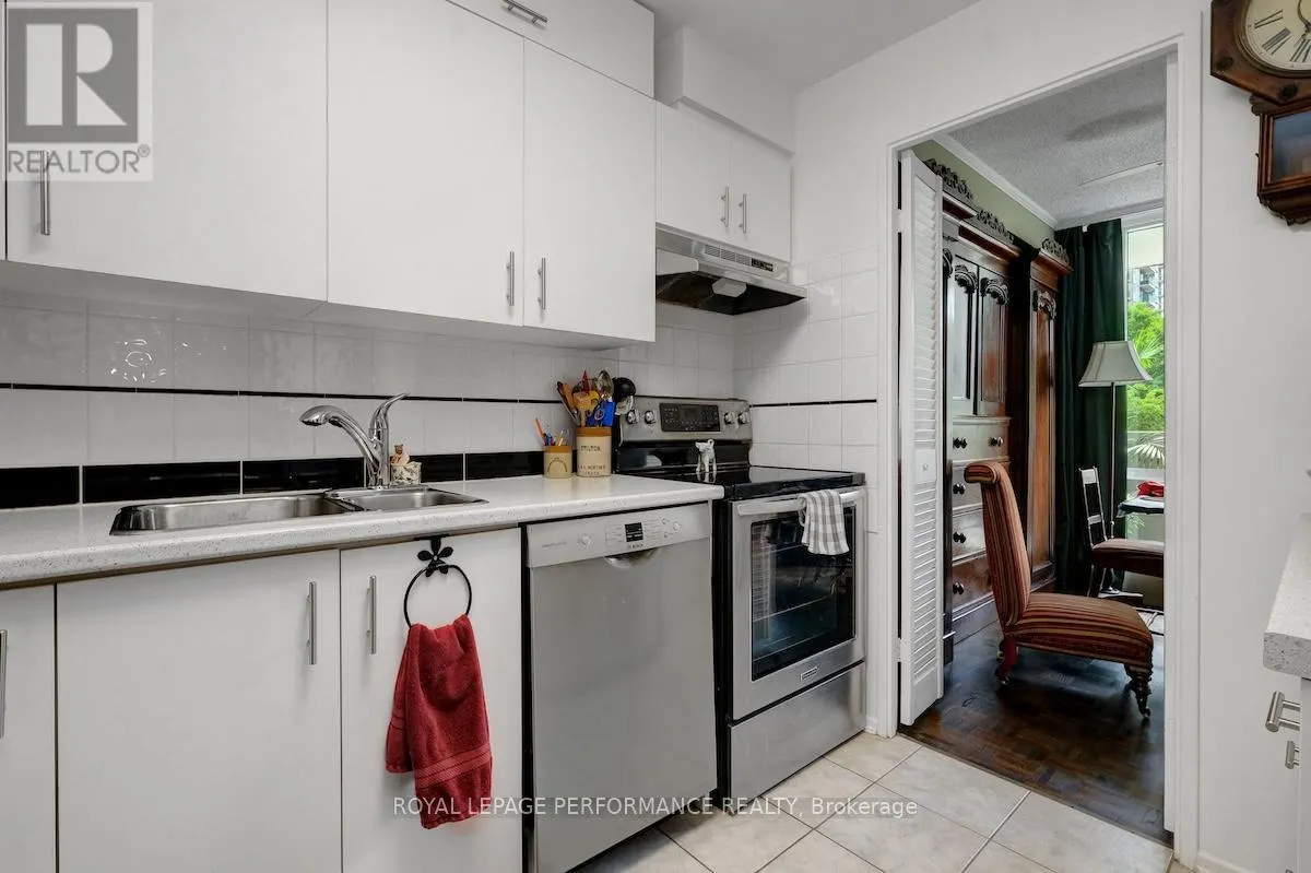 207 - 2625 REGINA STREET