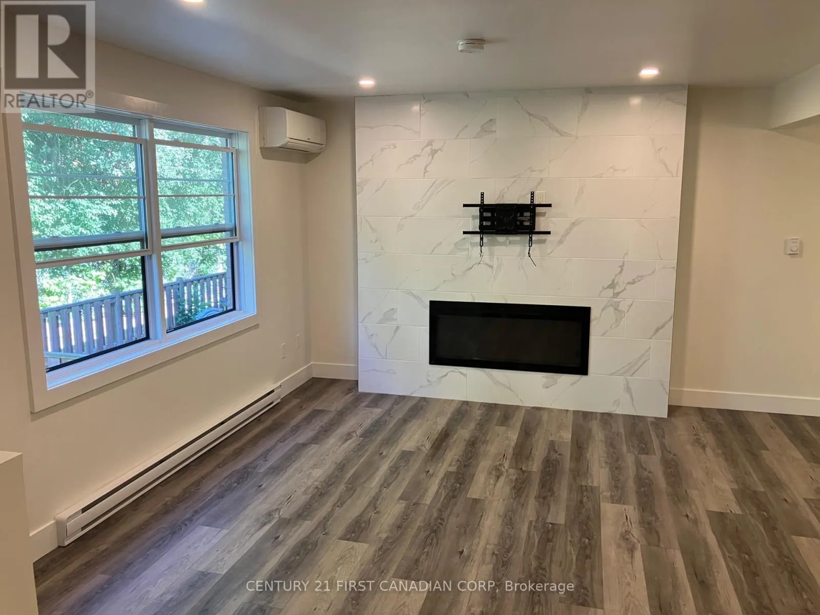 36 - 105 ANDOVER DRIVE, #36