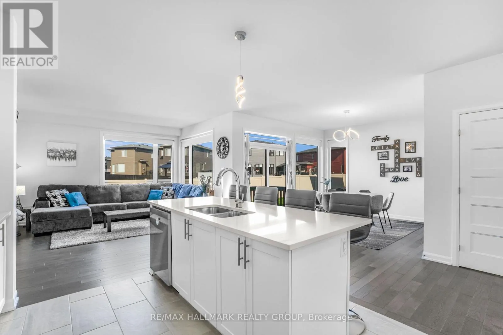 364 STERLING AVENUE