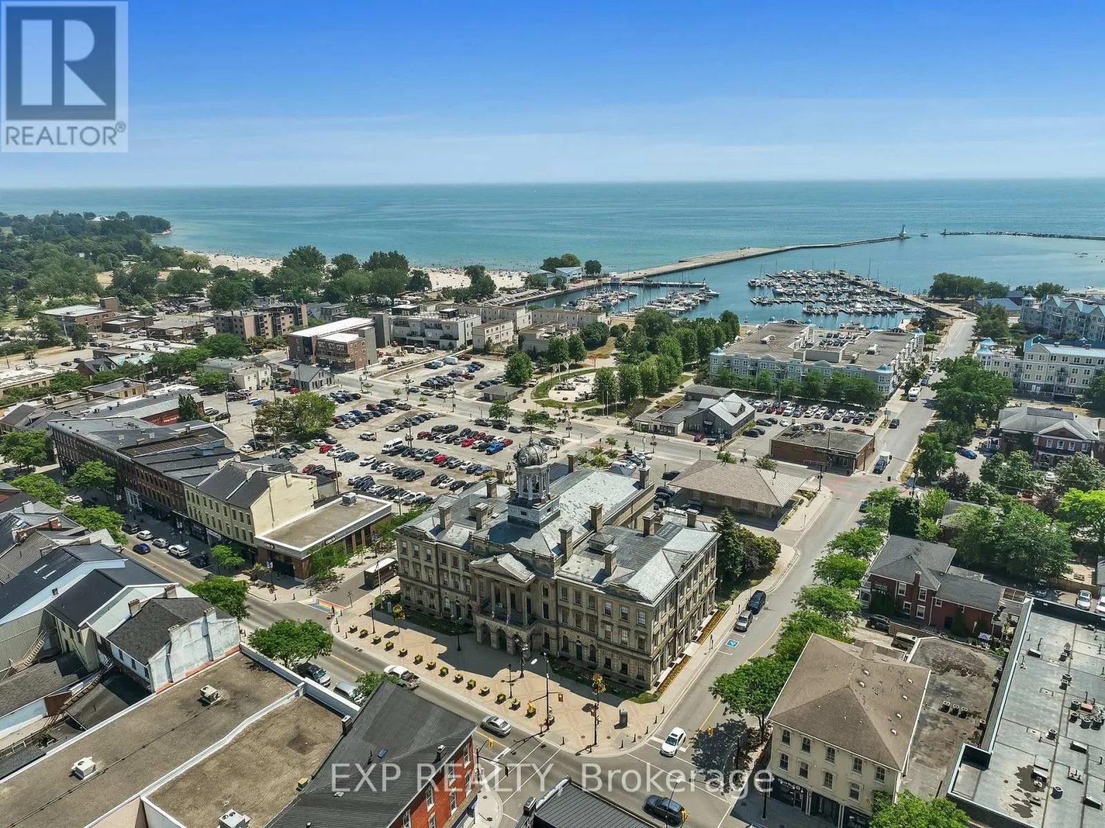 402 - 135 ORR STREET, #402