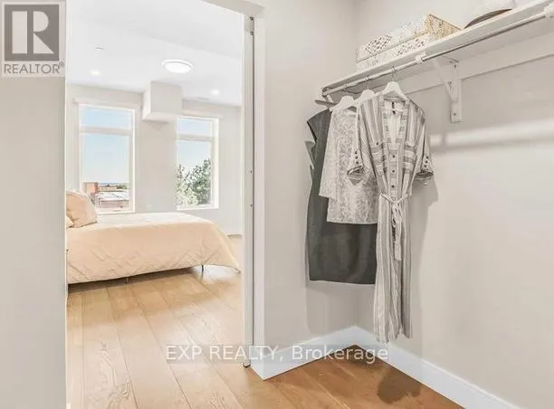 402 - 135 ORR STREET, #402