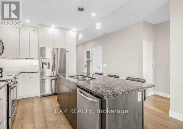 402 - 135 ORR STREET, #402