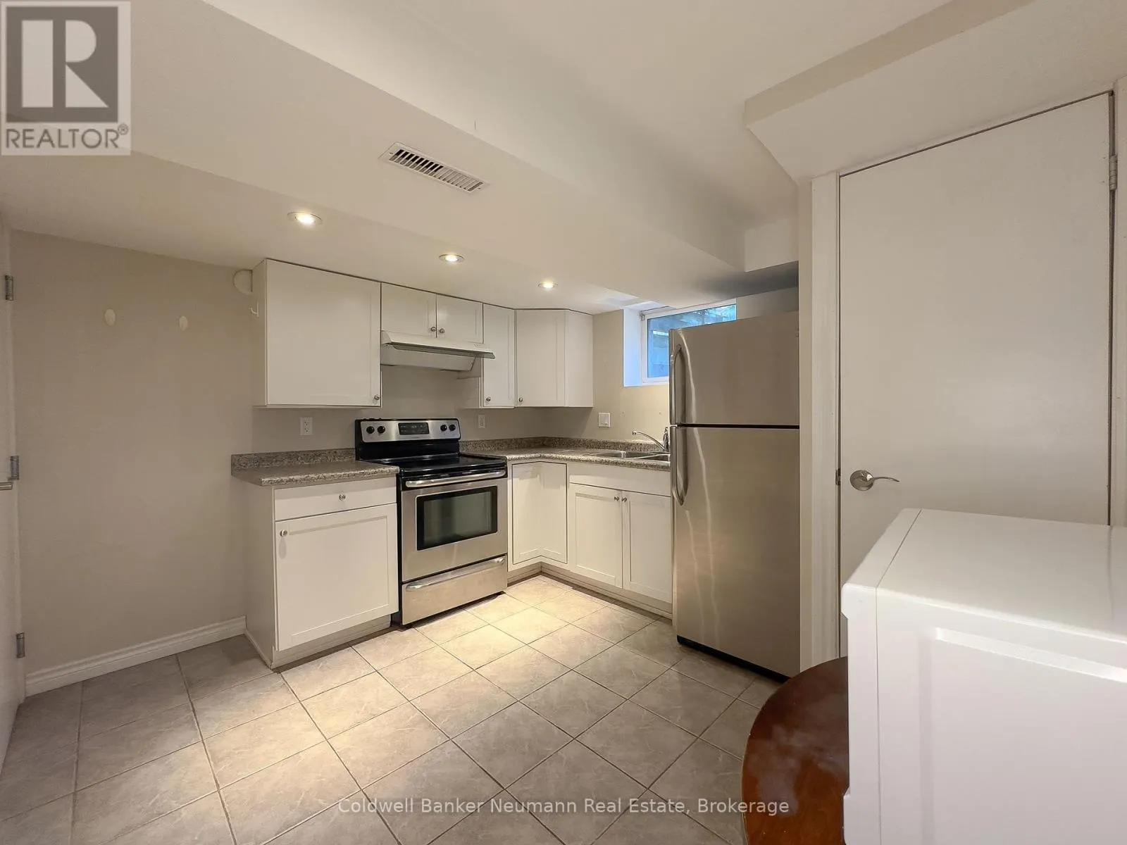 LOWER - 17 OTTAWA CRESCENT, #lower
