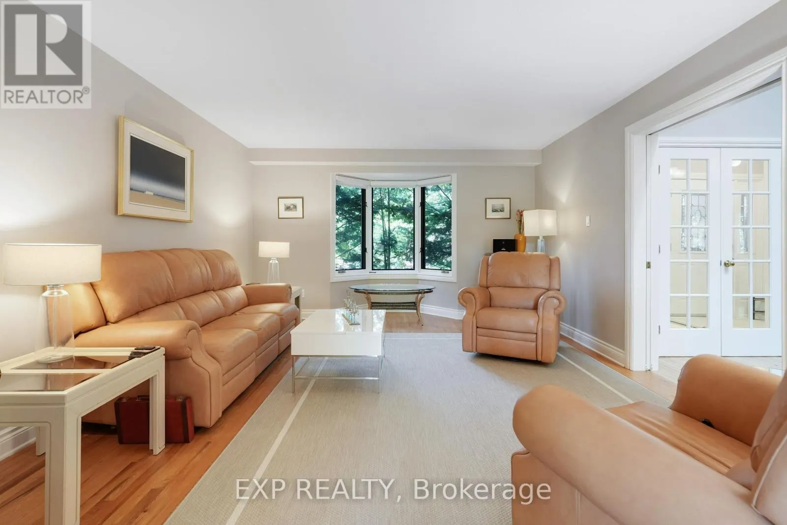 2106 LAMIRA STREET W