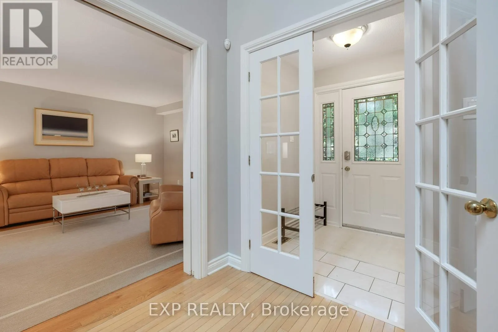 2106 LAMIRA STREET W