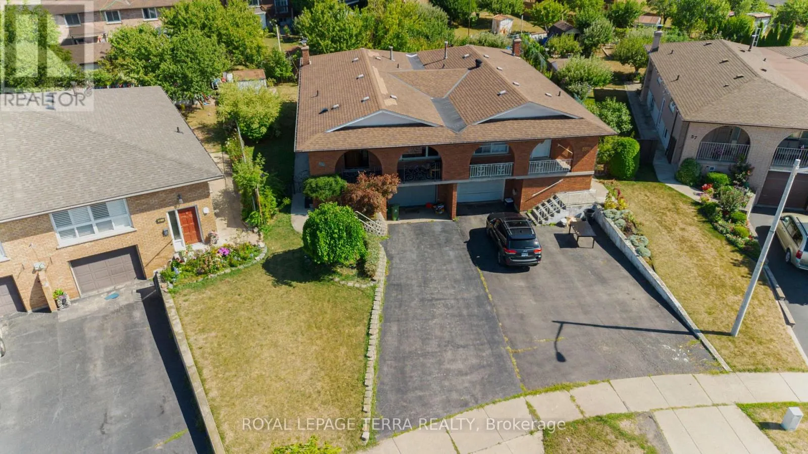55 EASTBURY DRIVE