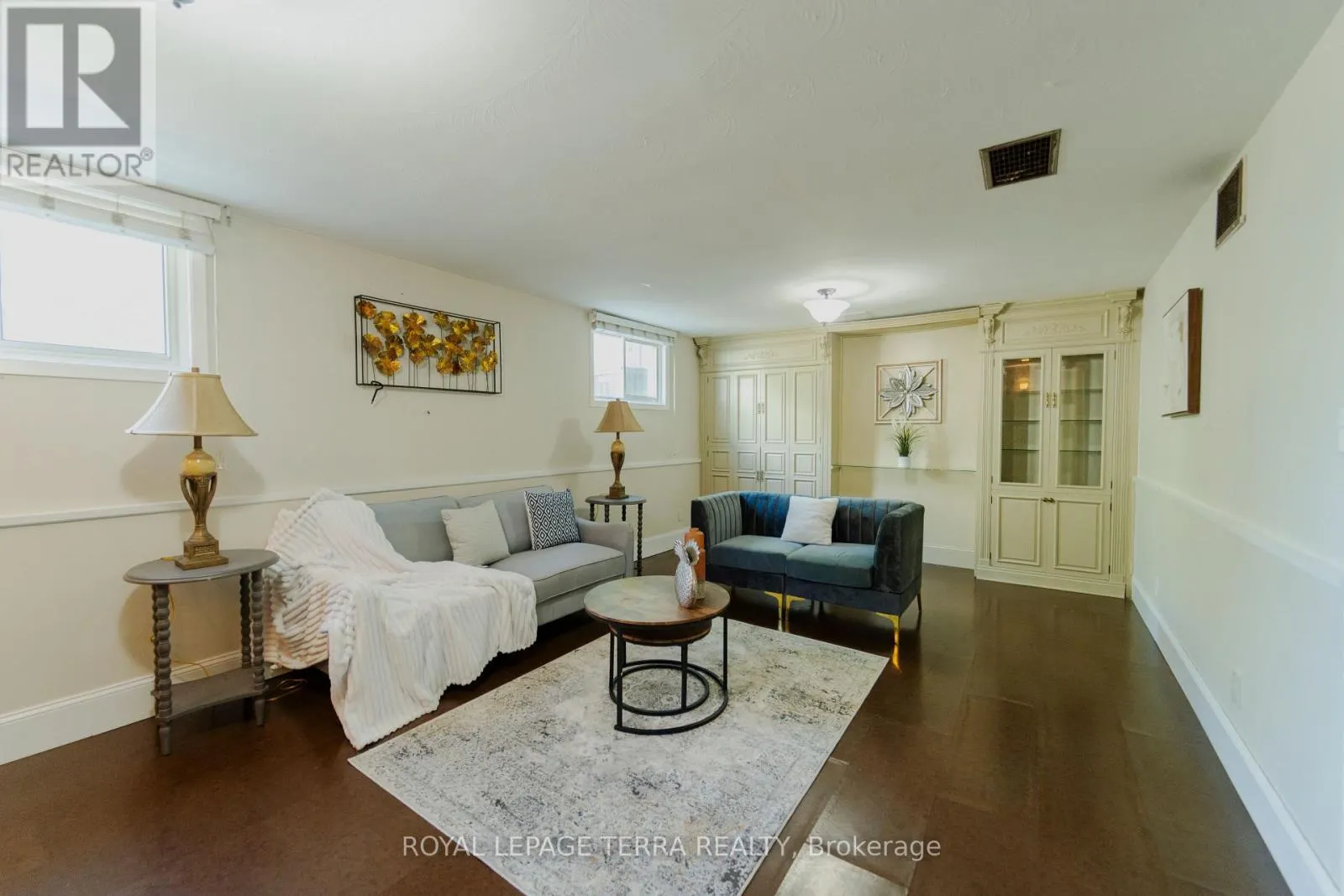 55 EASTBURY DRIVE