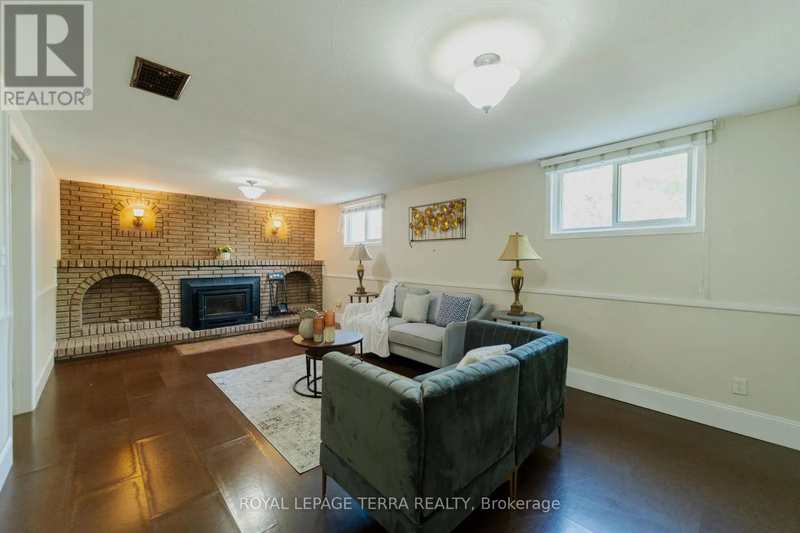 55 EASTBURY DRIVE