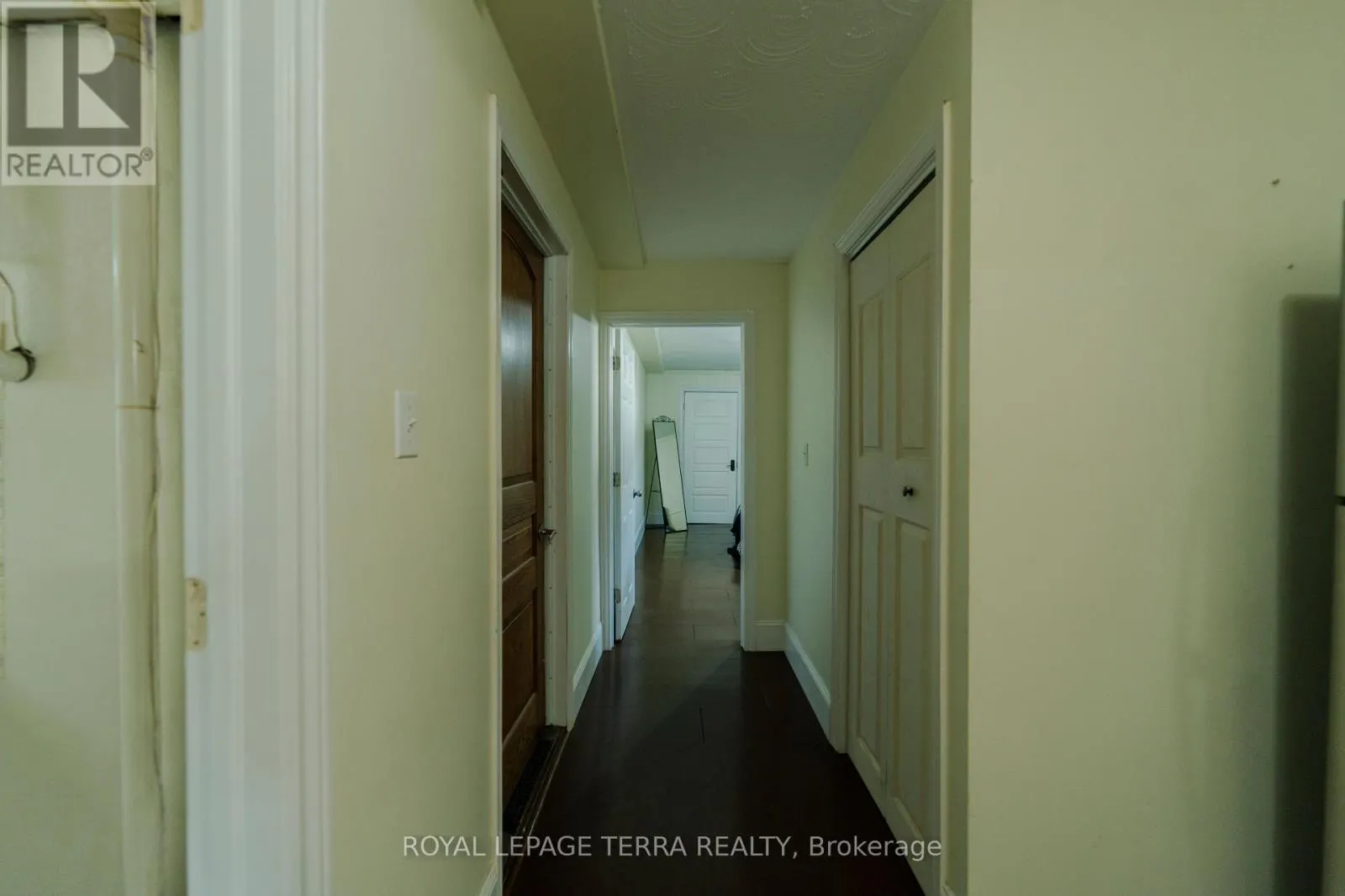55 EASTBURY DRIVE