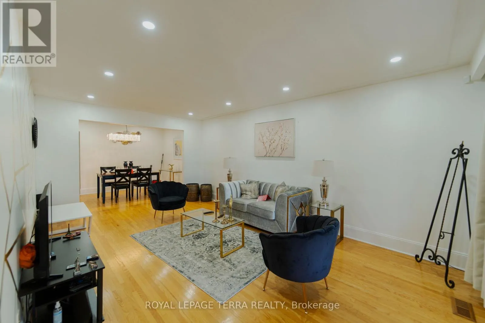 55 EASTBURY DRIVE