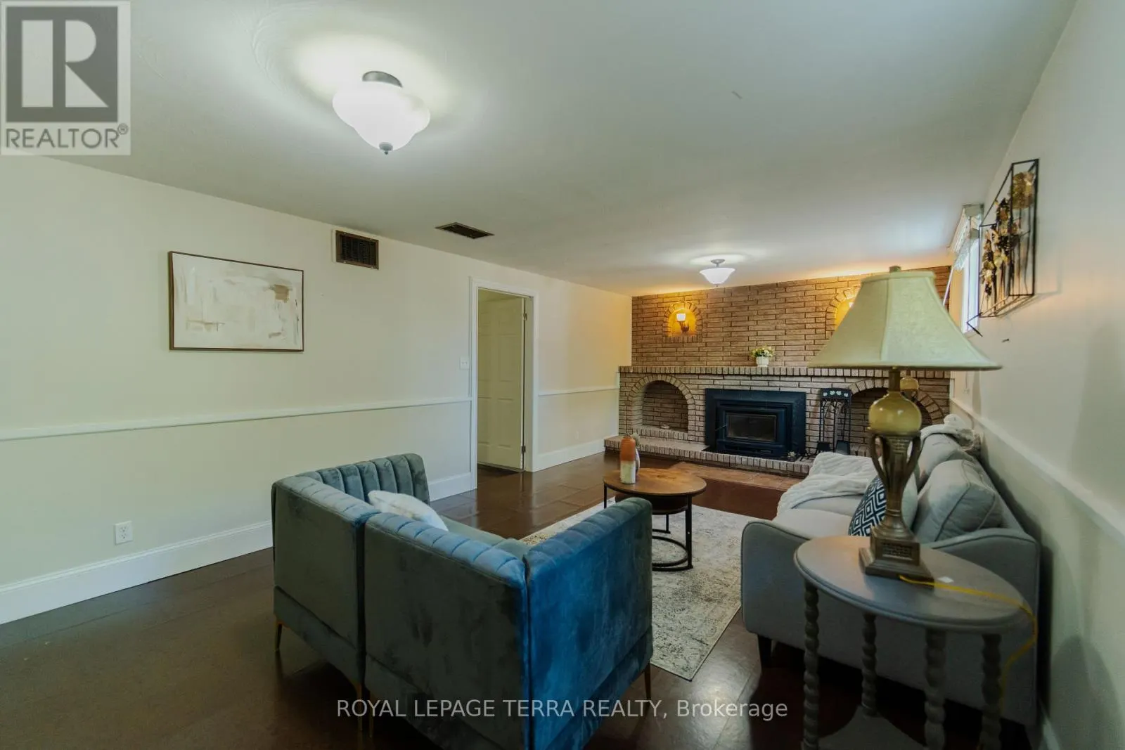 55 EASTBURY DRIVE