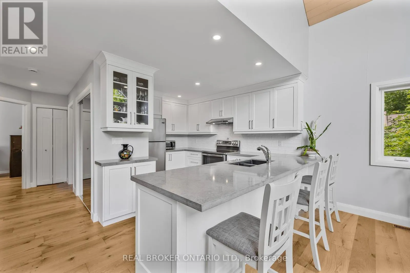 1 MCKOWEN ROAD