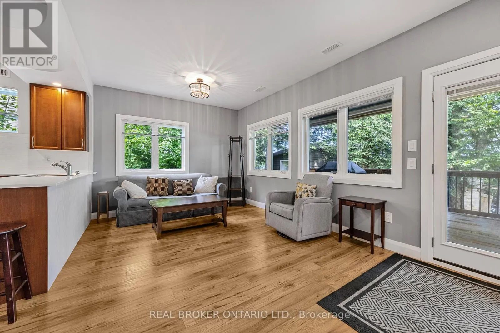 1 MCKOWEN ROAD