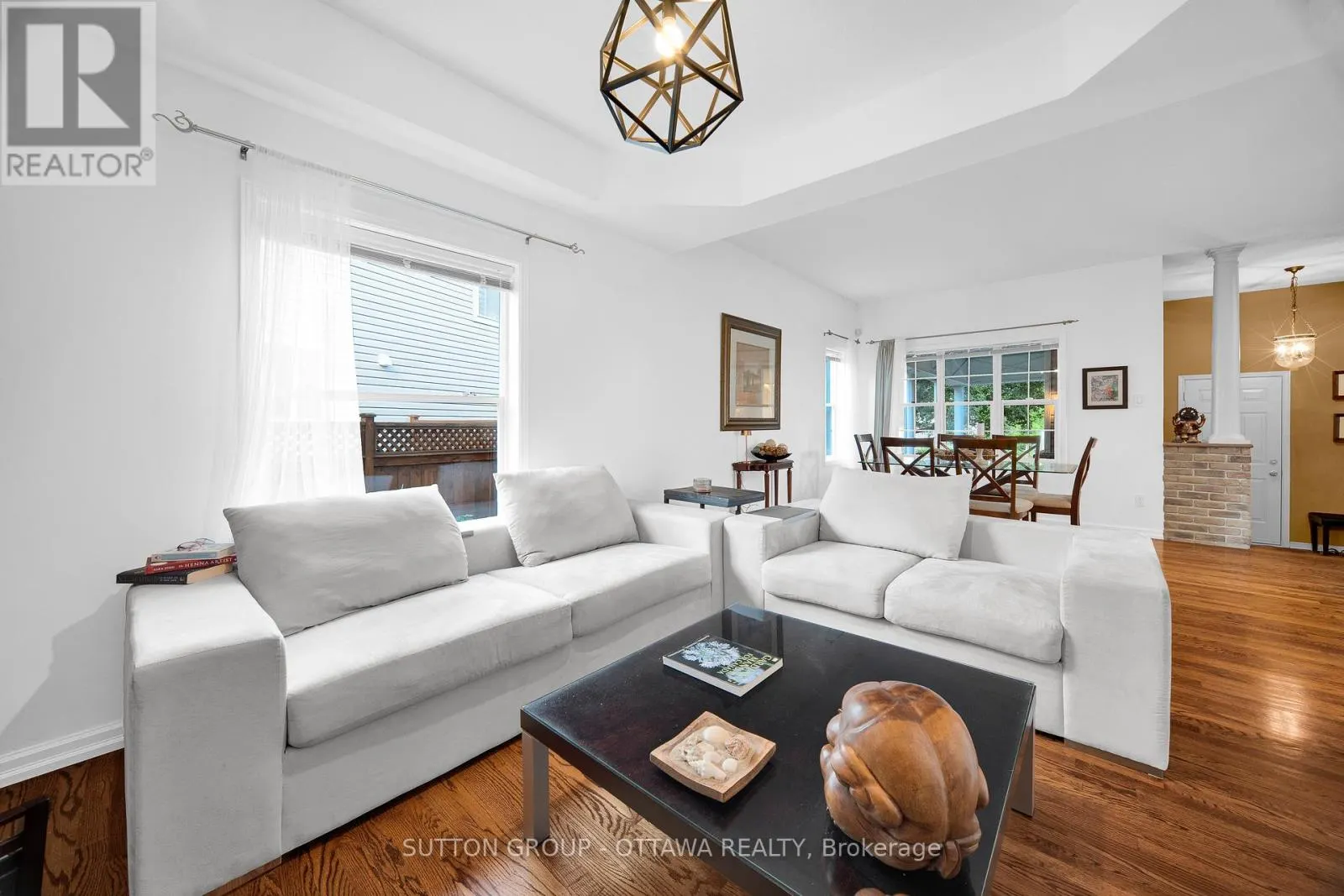 22 INSMILL CRESCENT
