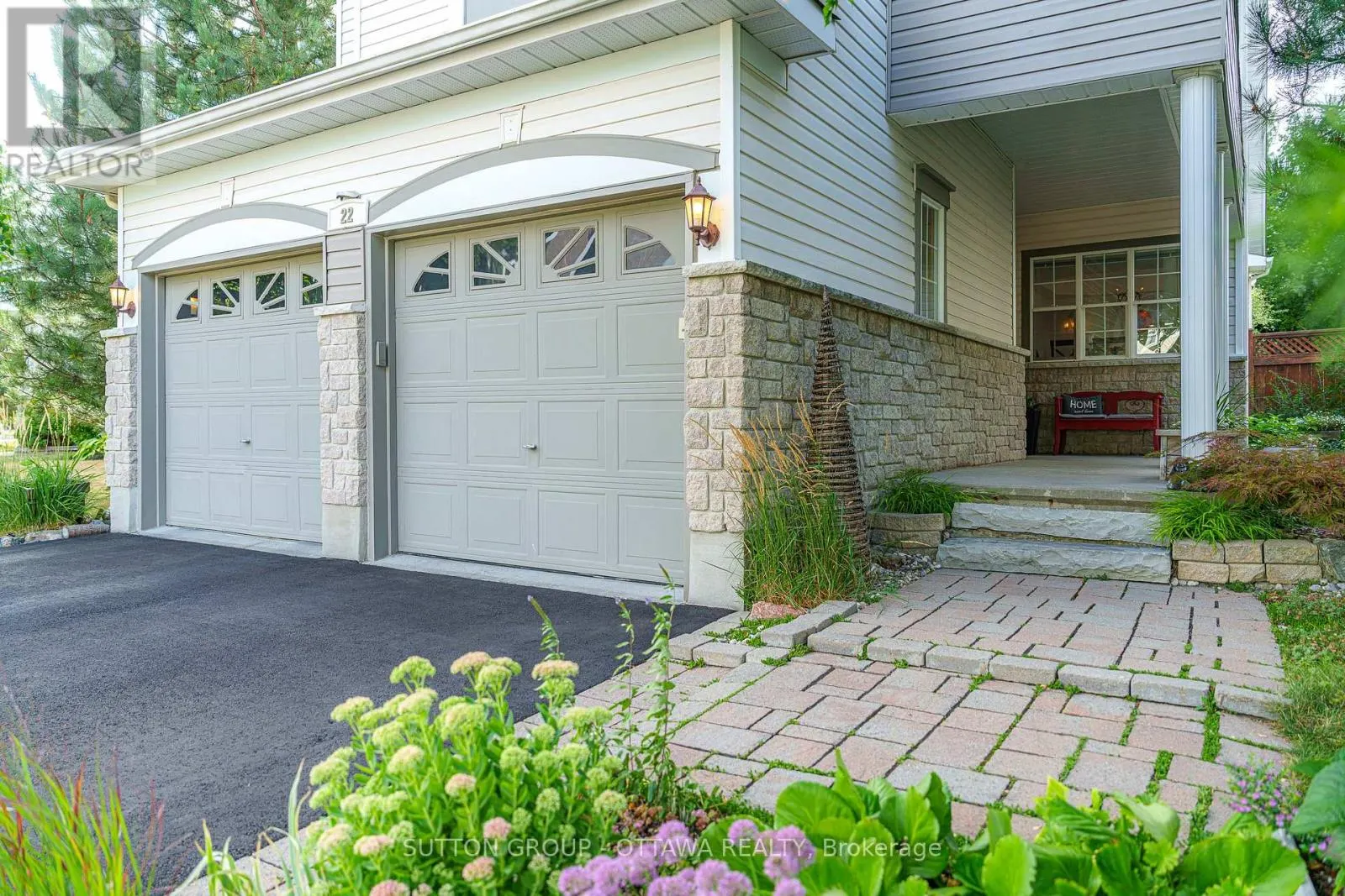 22 INSMILL CRESCENT