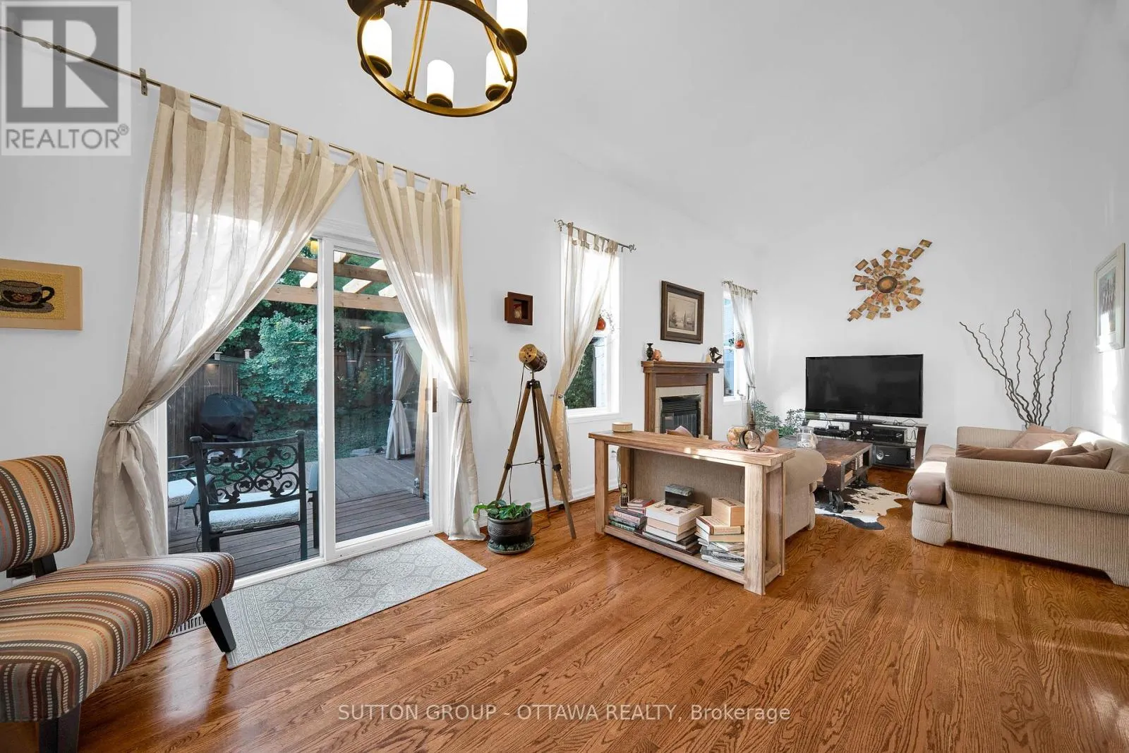 22 INSMILL CRESCENT
