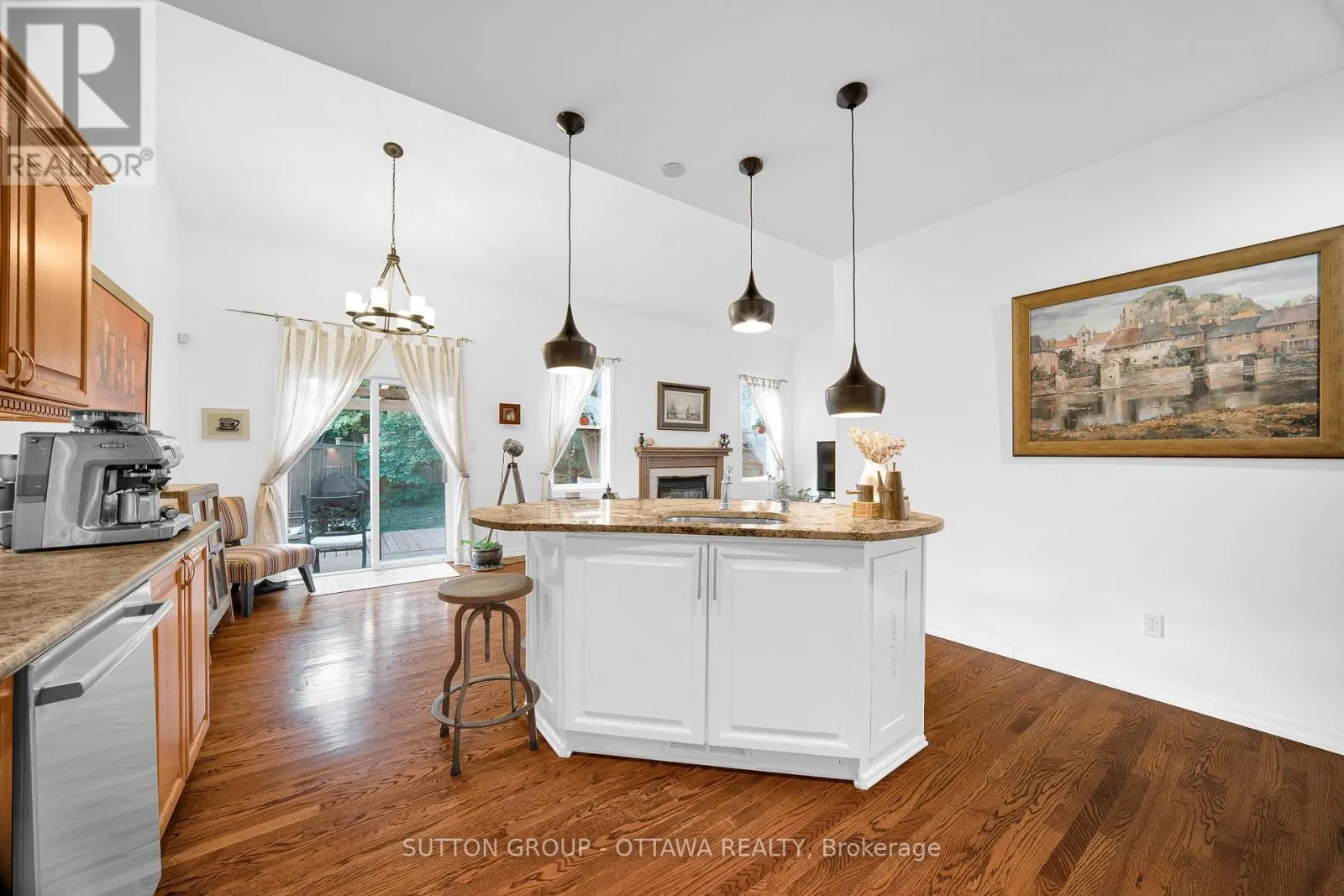 22 INSMILL CRESCENT
