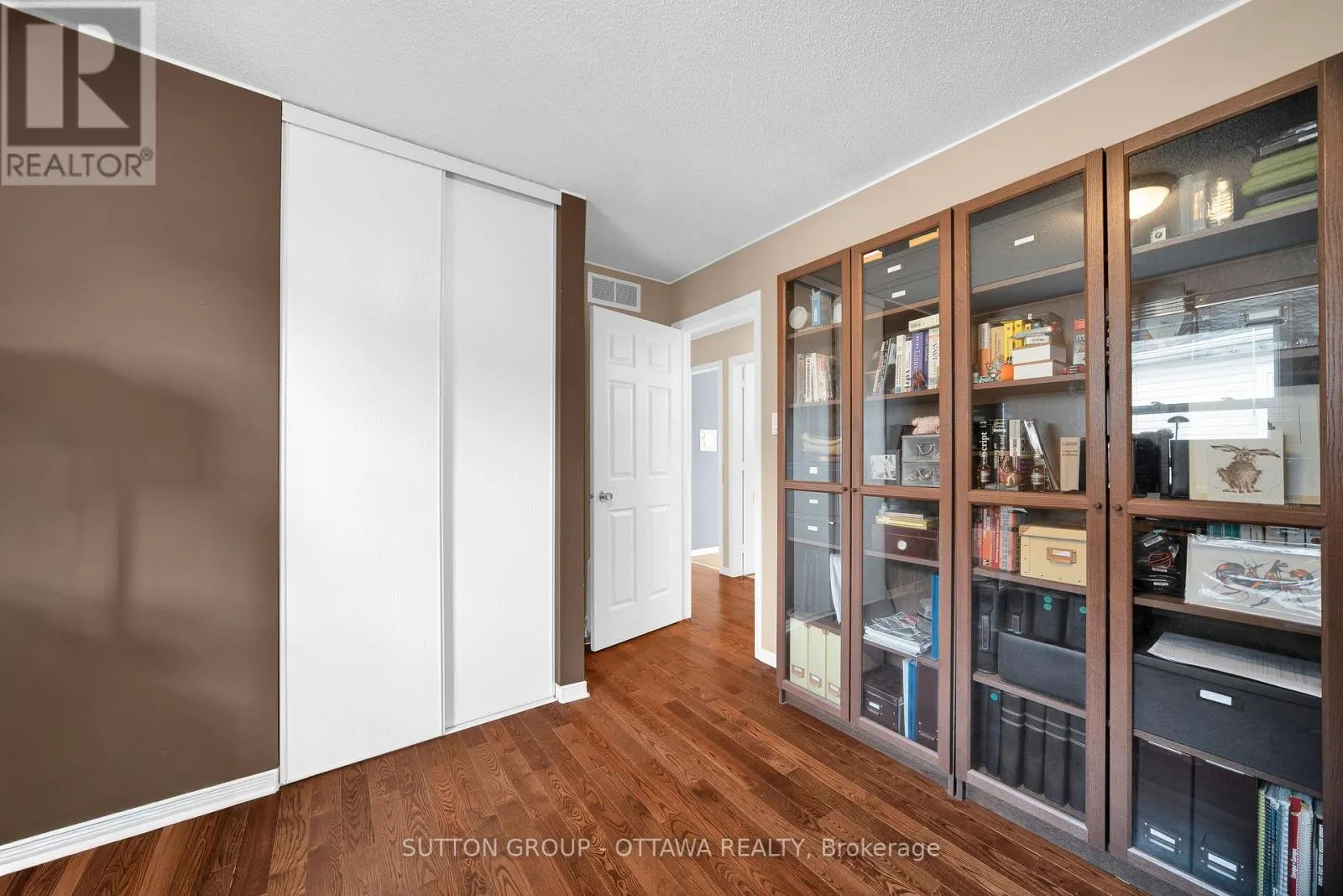 22 INSMILL CRESCENT