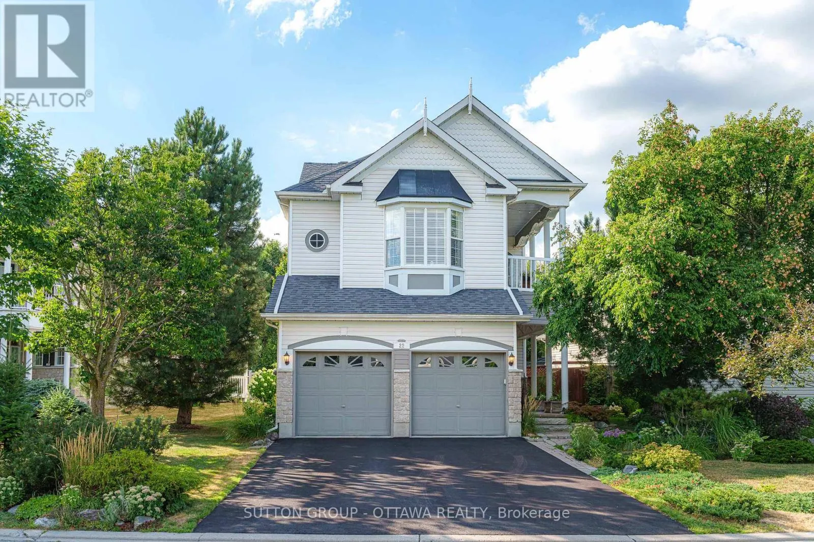 22 INSMILL CRESCENT