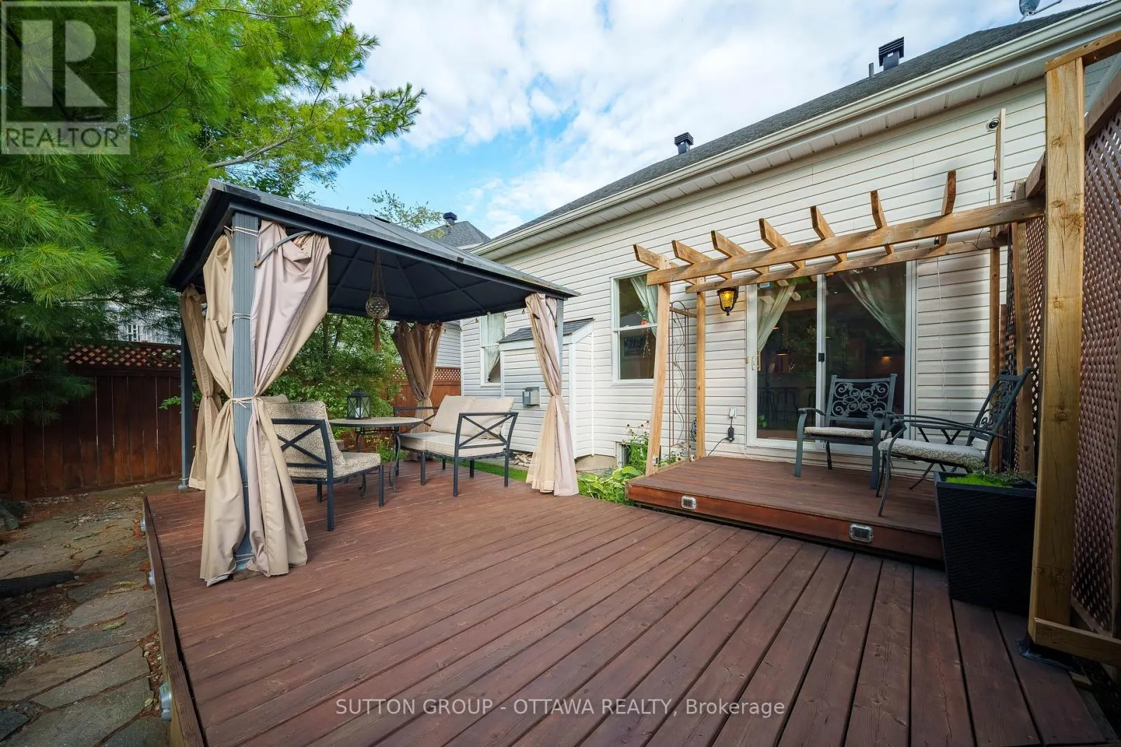 22 INSMILL CRESCENT