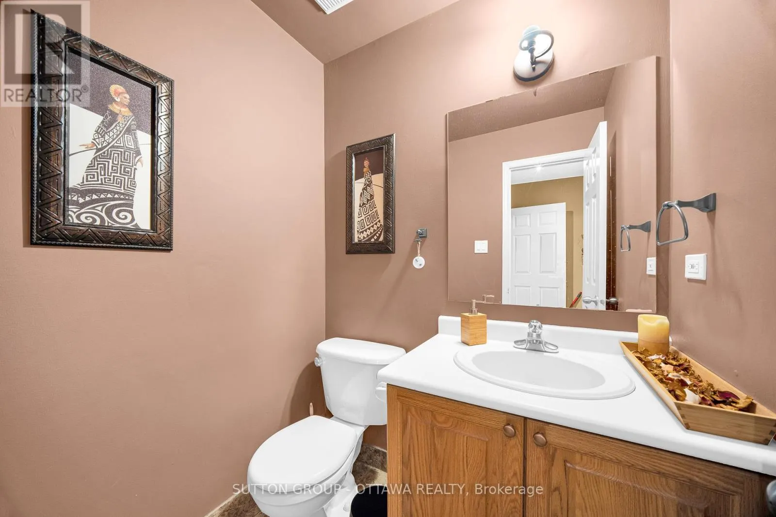 22 INSMILL CRESCENT