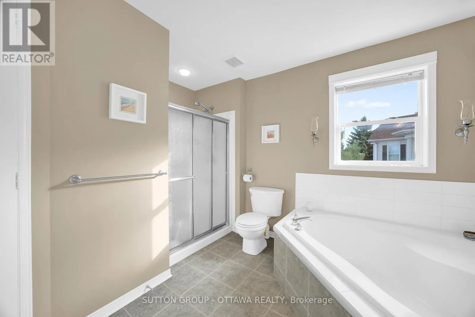 22 INSMILL CRESCENT