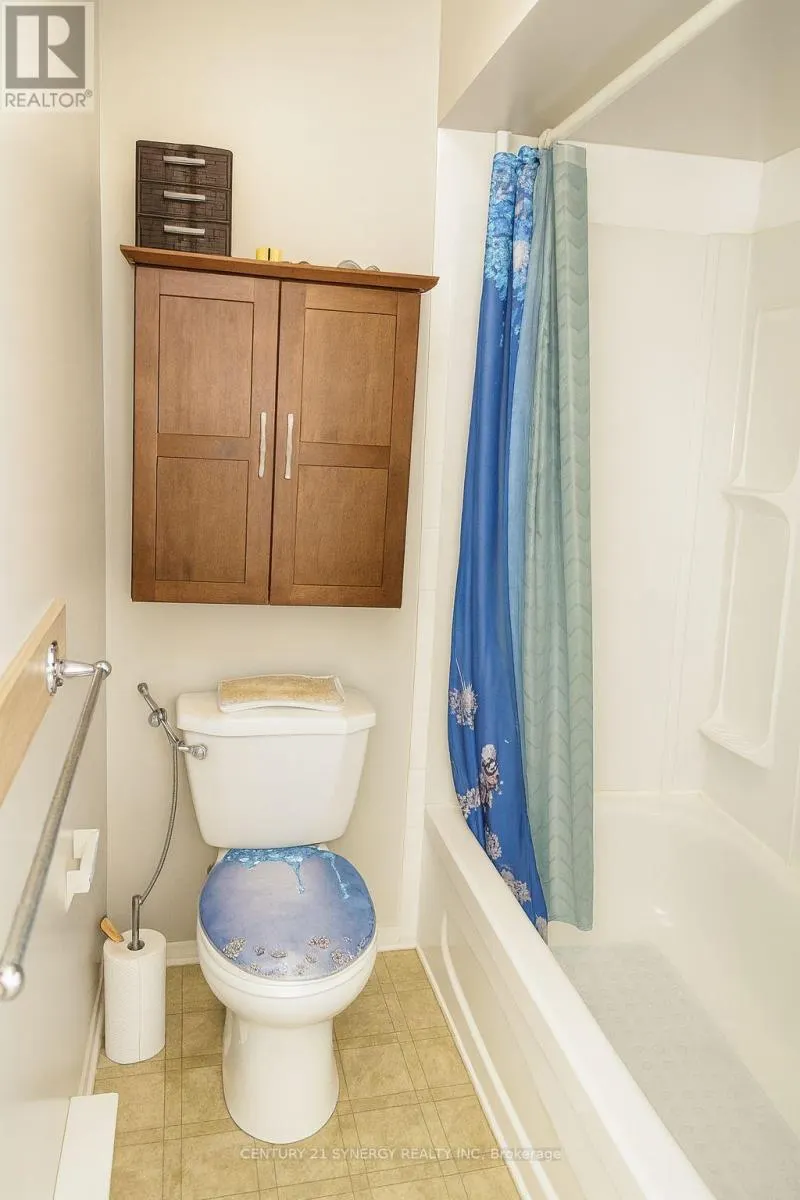 5B - 762 ST. ANDRE DRIVE