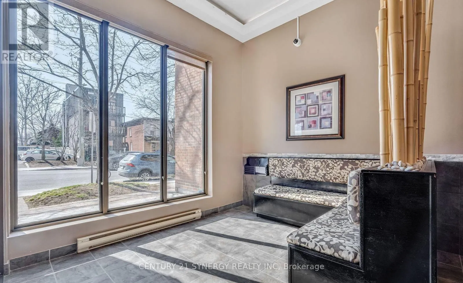 106 - 99 HOLLAND AVENUE