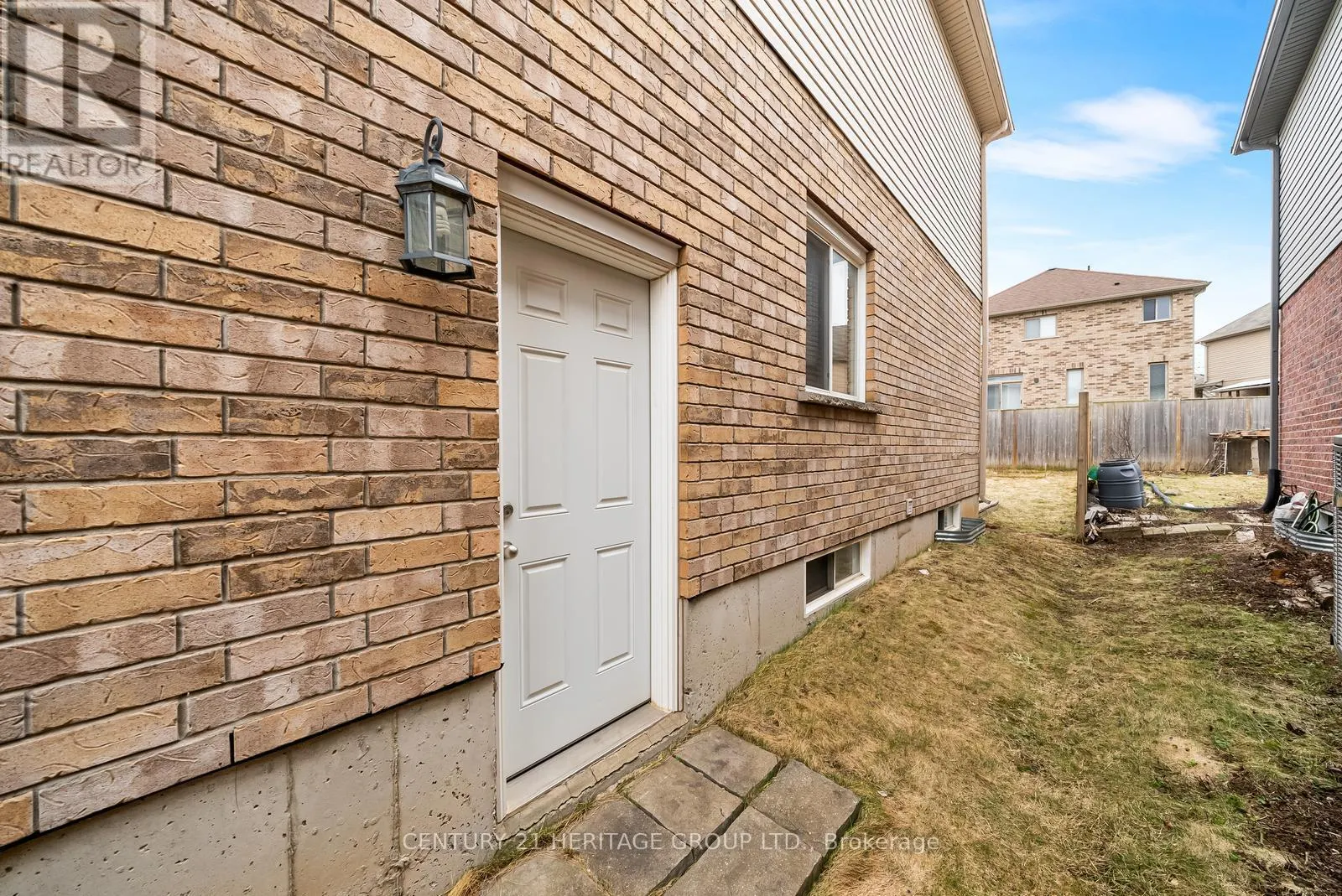 382 WOODBINE AVENUE