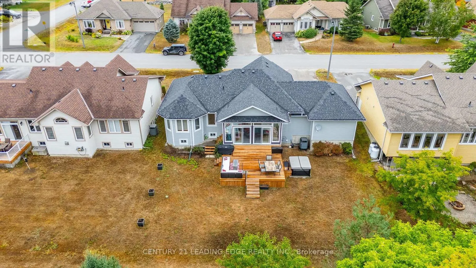 28 WINDOVER DRIVE