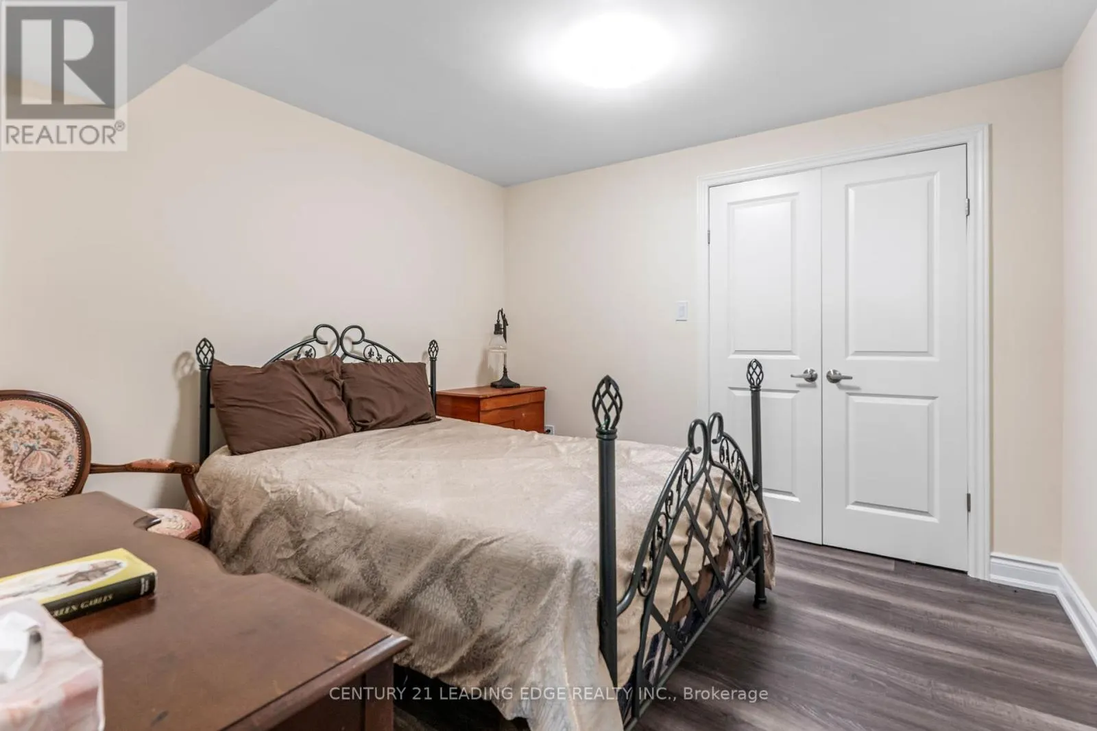 28 WINDOVER DRIVE