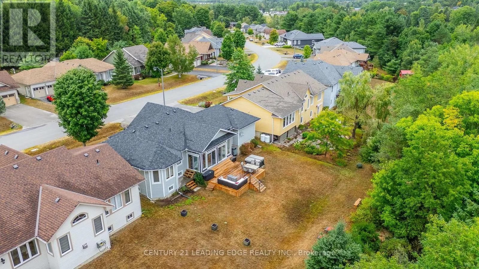 28 WINDOVER DRIVE