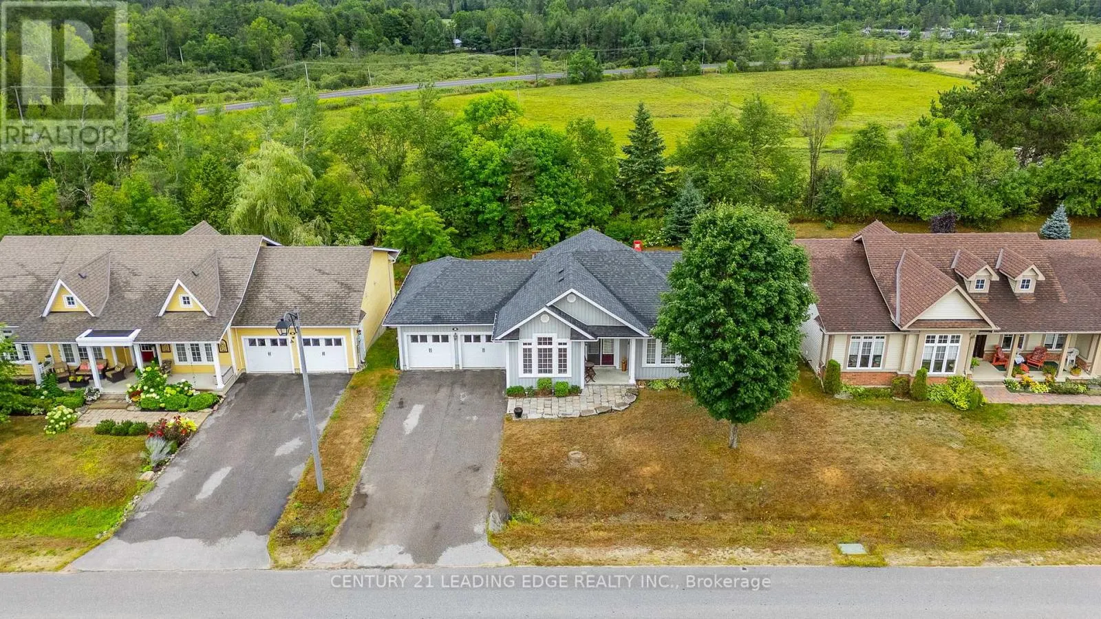 28 WINDOVER DRIVE