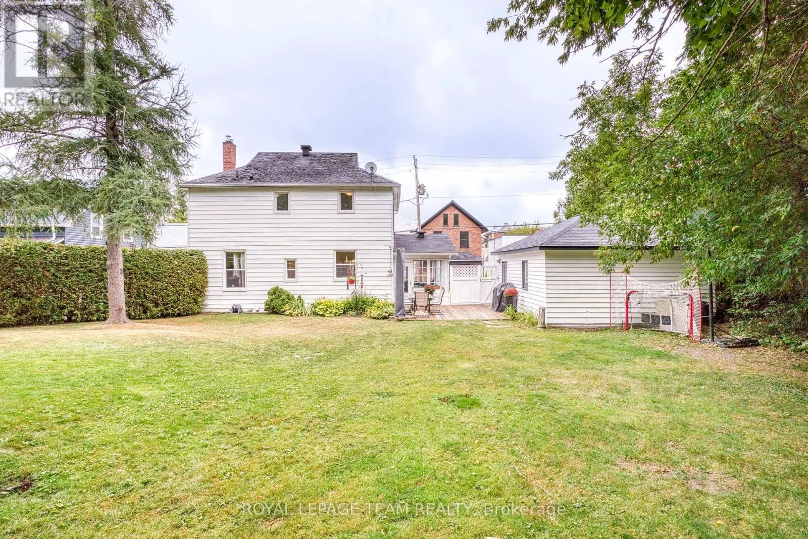 82 FARM STREET