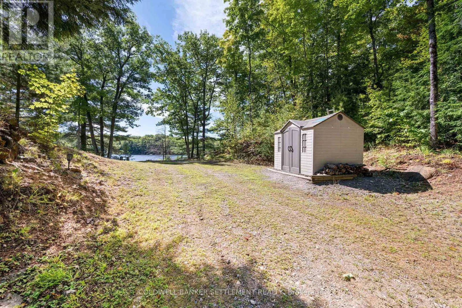 1167 LOUDEN LANE