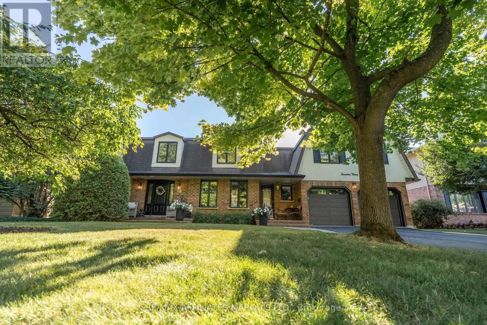 1733 BLAKELY DRIVE