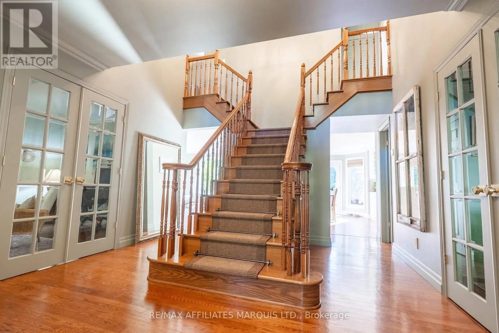 1733 BLAKELY DRIVE