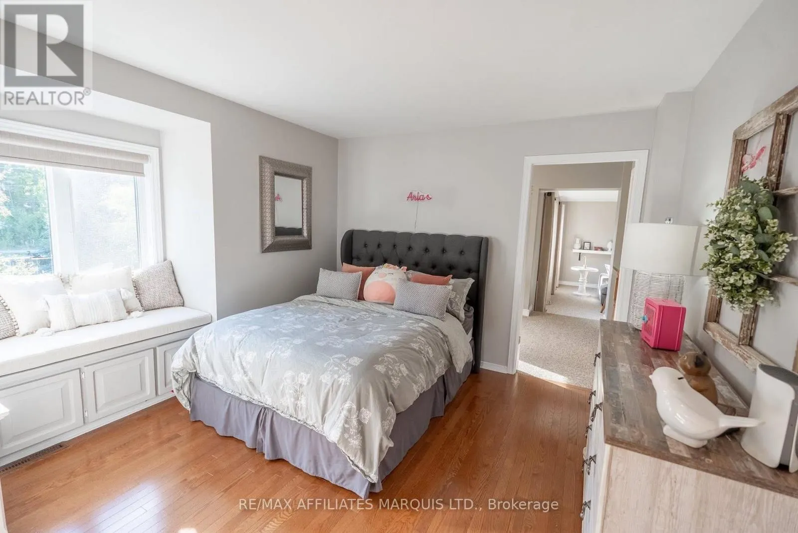 1733 BLAKELY DRIVE