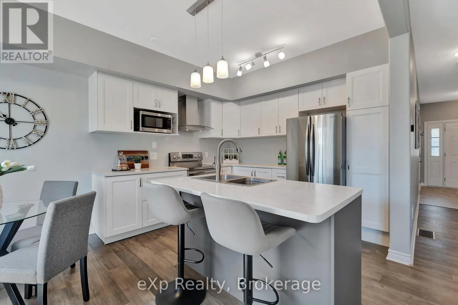 D2 - 12 BRANTWOOD PARK ROAD, #D2