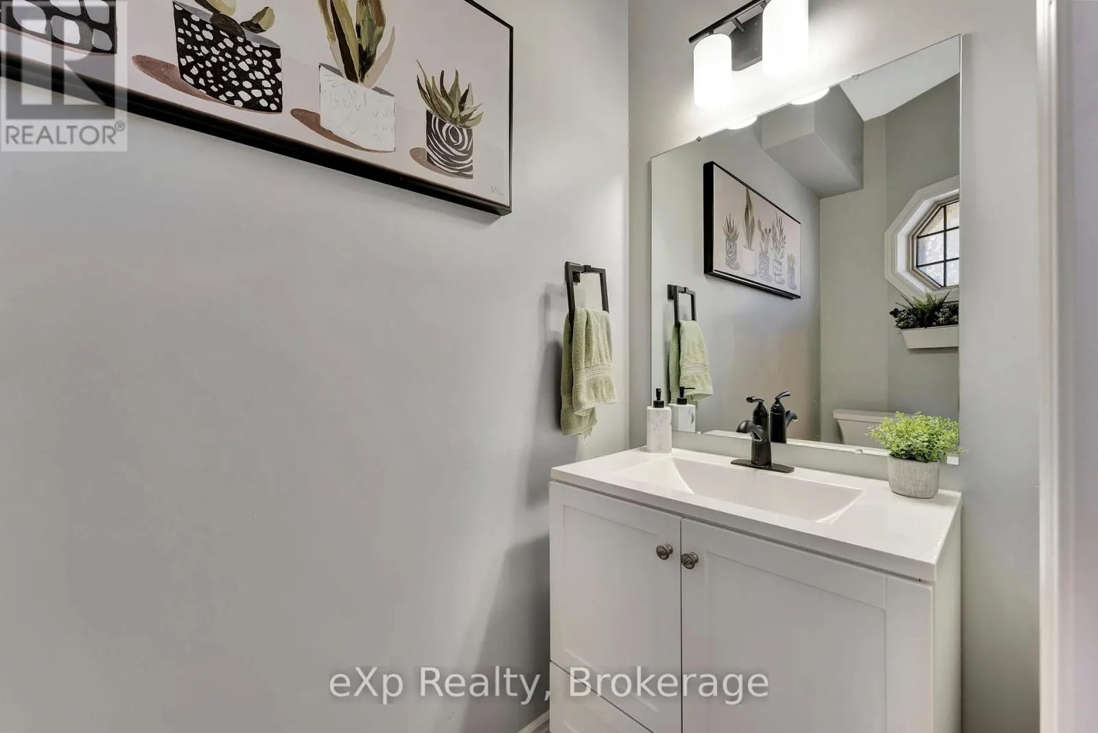 D2 - 12 BRANTWOOD PARK ROAD, #D2