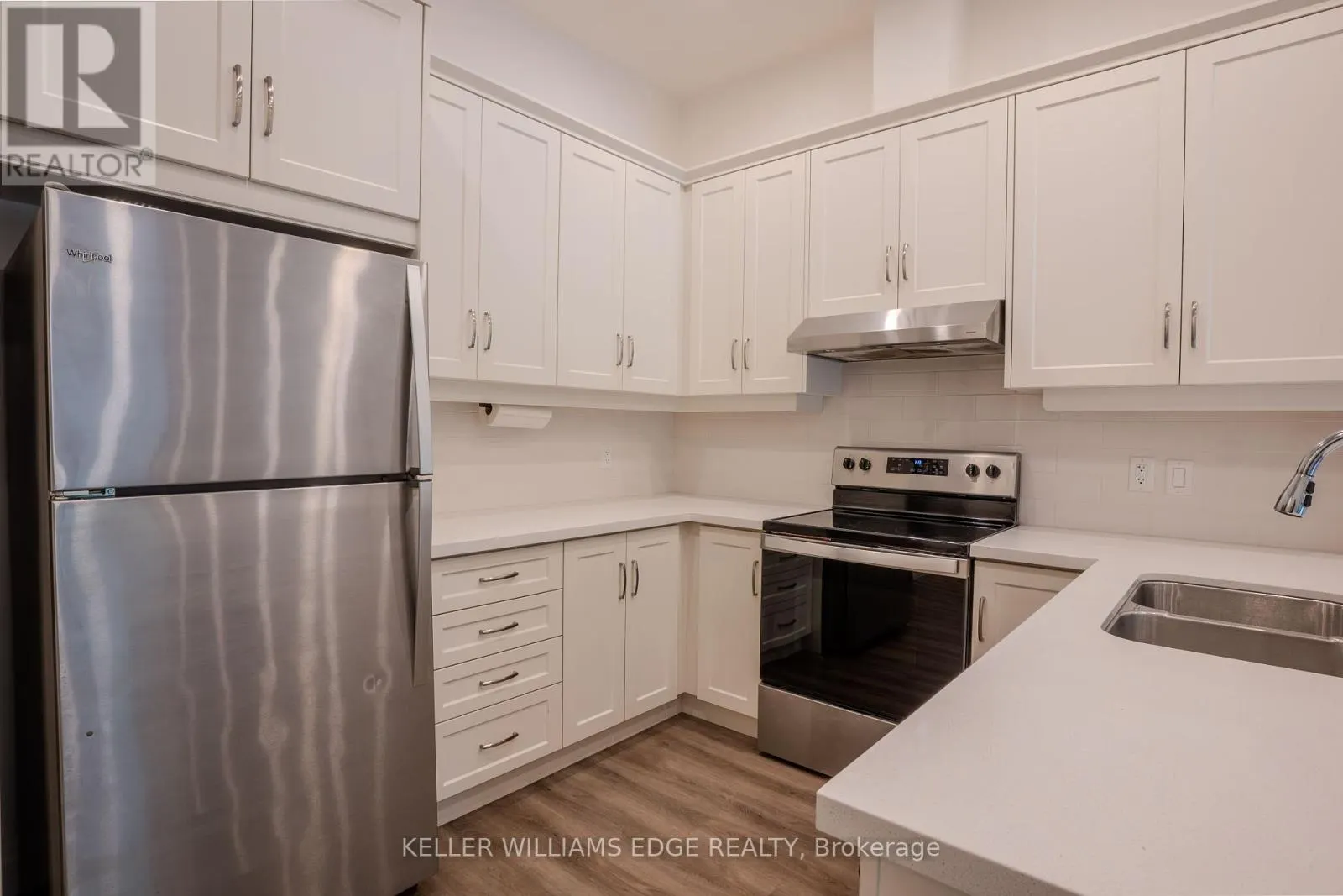 103 - 30 HAMILTON STREET S