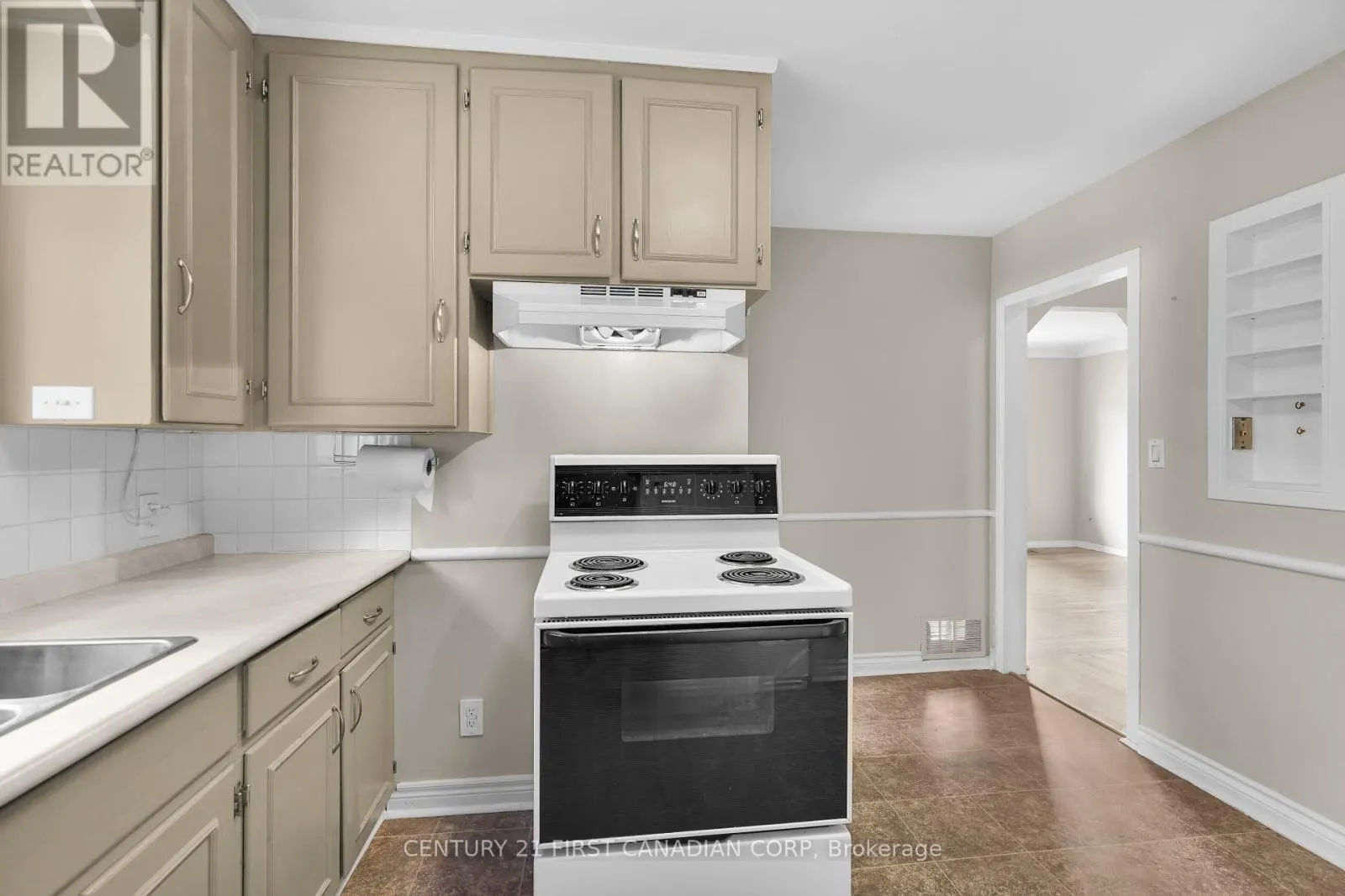 UPPER - 638 TENNENT AVENUE, #Upper