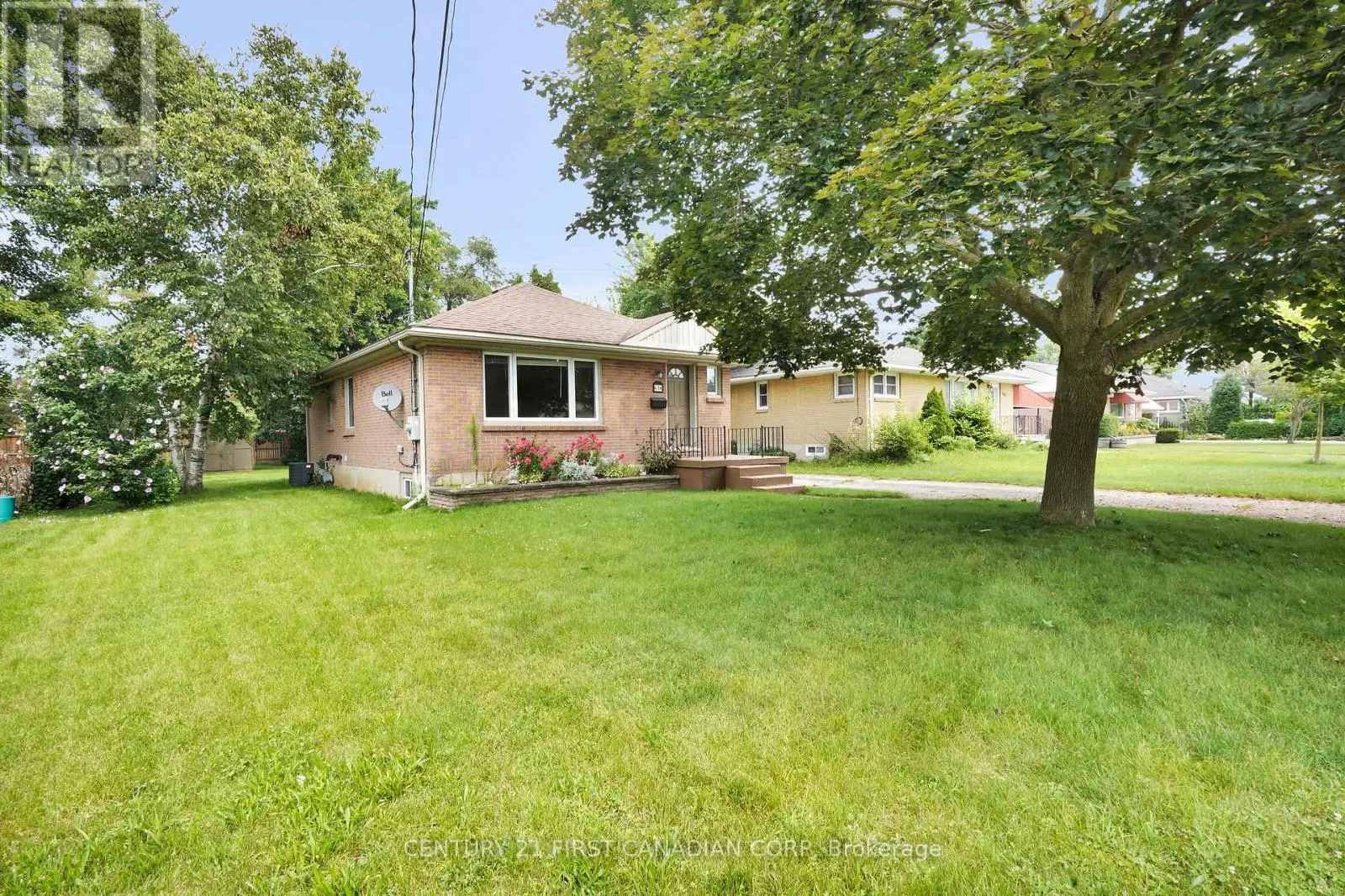 UPPER - 638 TENNENT AVENUE, #Upper