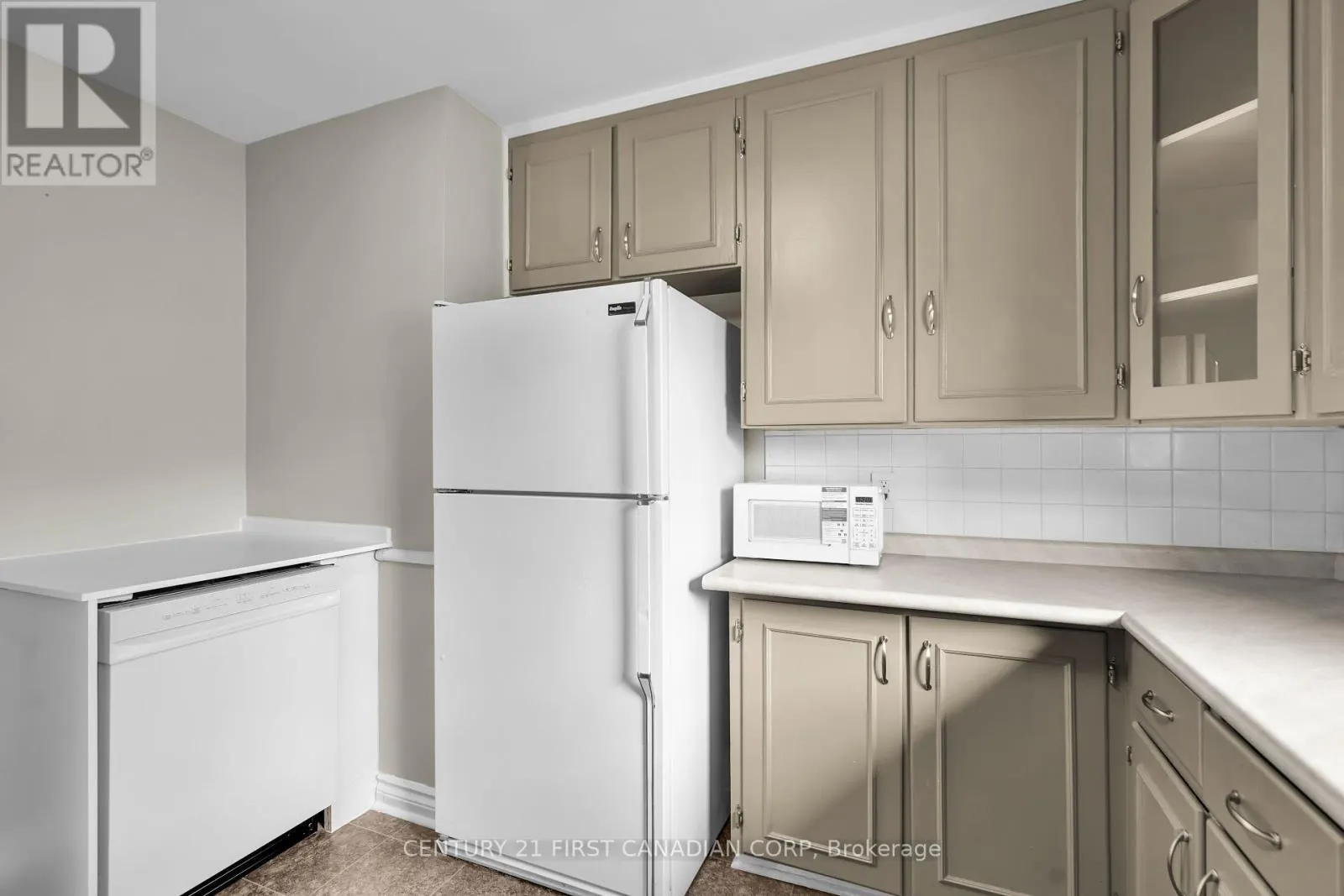 UPPER - 638 TENNENT AVENUE, #Upper