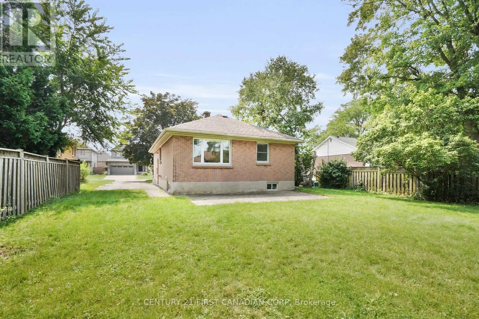 UPPER - 638 TENNENT AVENUE, #Upper