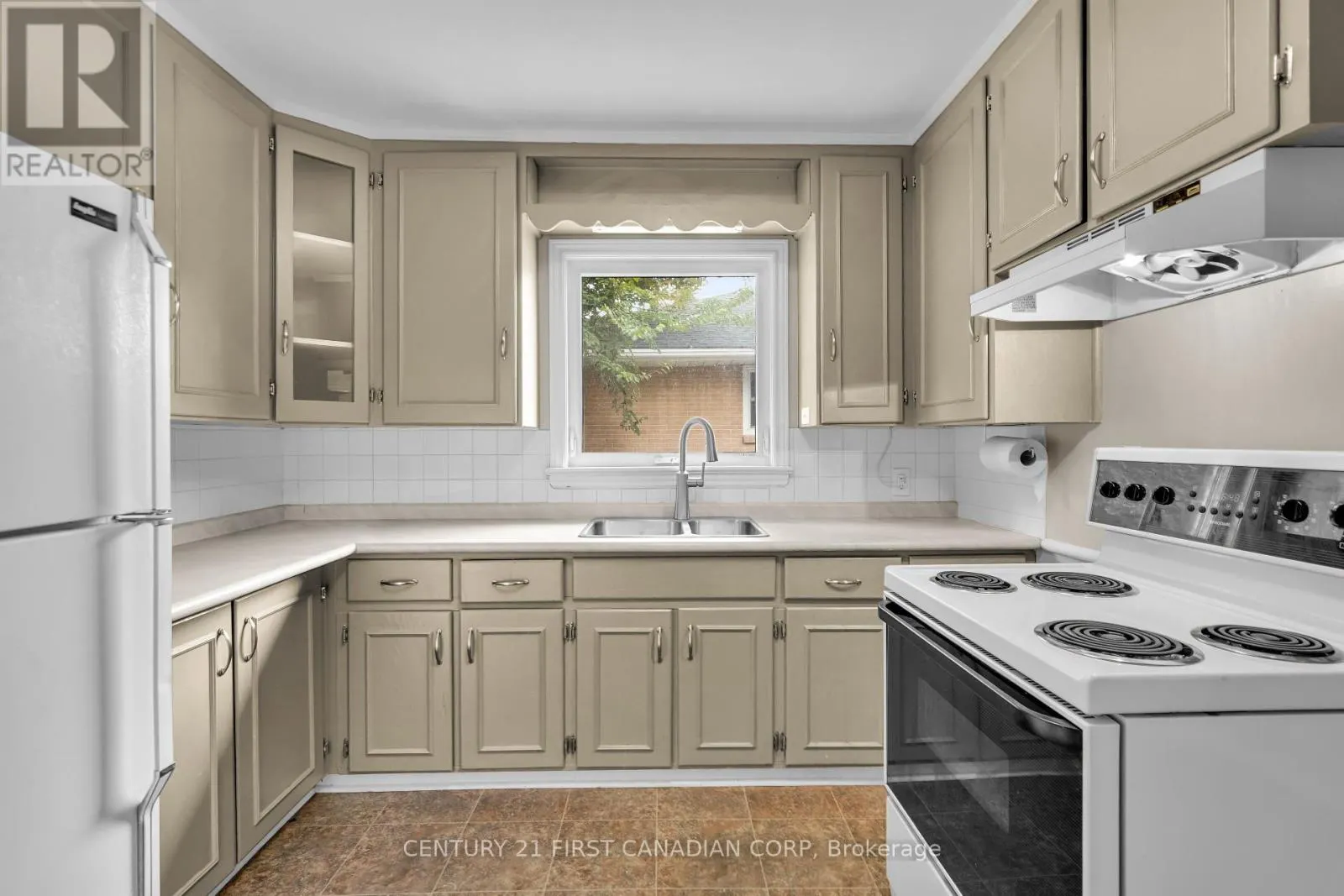UPPER - 638 TENNENT AVENUE, #Upper